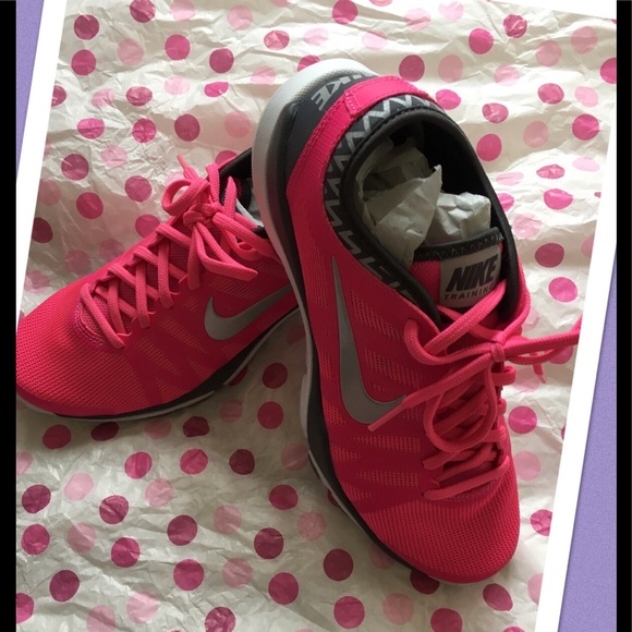 Nike Shoes - 🔵NIKE RUNNING TENNIS WALKING SHOES🔵